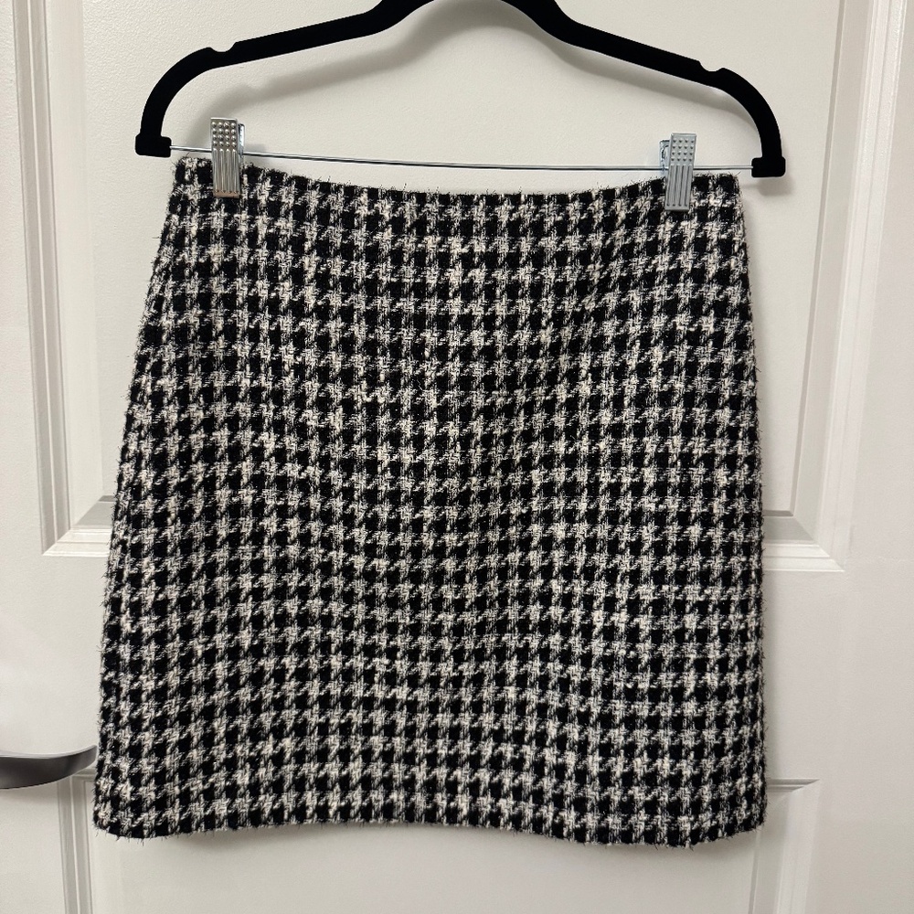 LOFT Houndstooth Women’s Mini Skirt
